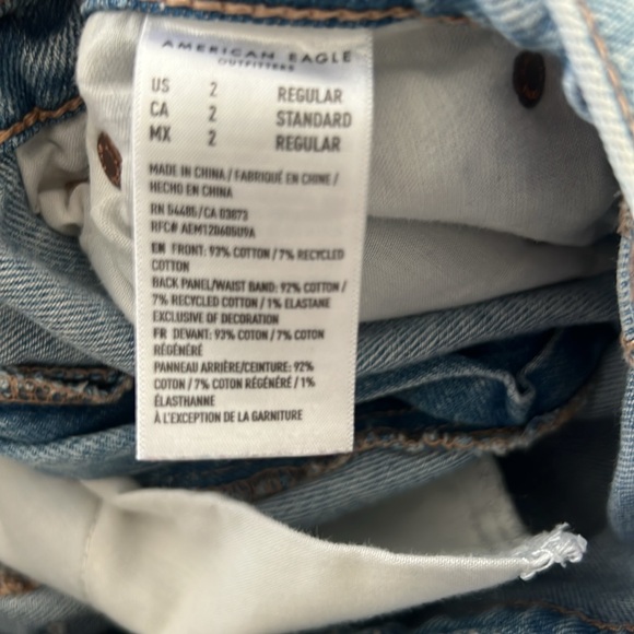 American Eagle Outfitters Distressed Blue Straight Jeans size 2 - Picture 7 of 9